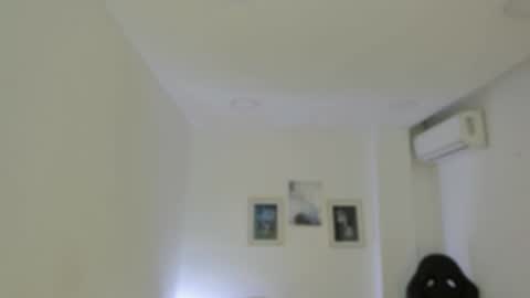 Snapshot of emelie_89 chatting on 10.25.25 emelie_89 online show from 10.25.25