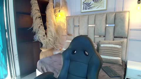 Emily  online show from 01.19.25
