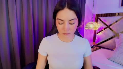 Snapshot of emelie_ch_ chatting on 05.01.26 Emily online show from 05.01.26