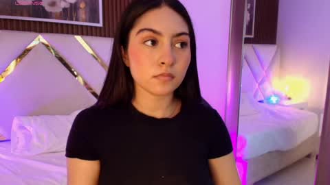 Snapshot of emelie_ch_ chatting on 05.07.26 Emily online show from 05.07.26
