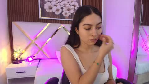 Snapshot of emelie_ch_ chatting on 05.15.26 Emily online show from 05.15.26