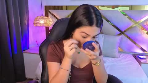 Snapshot of emelie_ch_ chatting on 06.27.26 Emily online show from 06.27.26