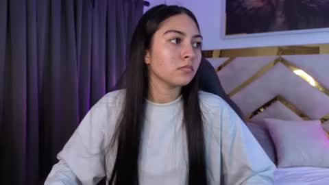 Snapshot of emelie_ch_ chatting on 07.05.26 Emily online show from 07.05.26
