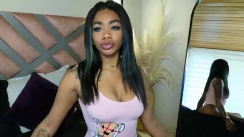 anyelii  online show from 03.11.25