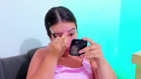 Snapshot of emely_pregnant1 chatting on 03.17.26 Emy online show from 03.17.26