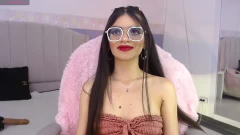 Danna online show from 11.22.25