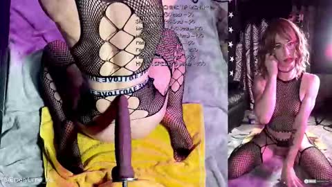 Emery Lune online show from 11.12.25