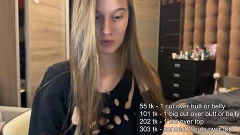 emi__ly online show from 11.28.25