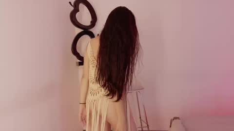 Emmily Roberts online show from 11.29.25