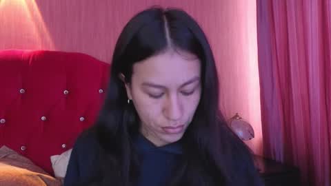 Emilia Gomez online show from 11.03.25