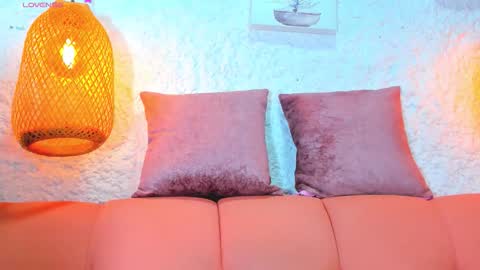 Emily online show from 10.05.25