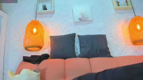 Emily online show from 10.10.25