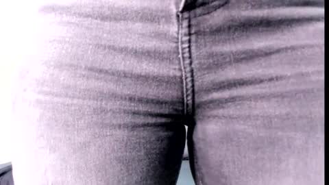 Snapshot of emiily_smile chatting on 02.20.25 Emily online show from 02.20.25