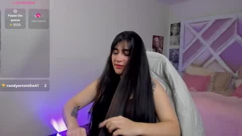 emilayton_ online show from 09.20.25