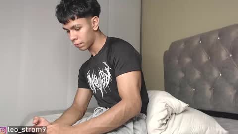 Snapshot of emile_239 chatting on 01.23.25 emile_239 online show from 01.23.25