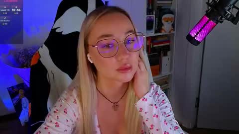 Emili online show from 10.04.25