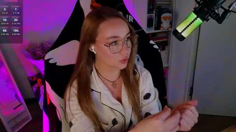 Emili online show from 10.12.25