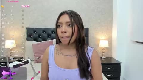 Snapshot of emili_lenus chatting on 06.18.26 Emili Lenus online show from 06.18.26