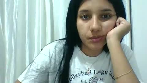 Snapshot of emili_riders chatting on 12.25.24 emili riders online show from 12.25.24