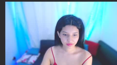 Snapshot of emili_riders chatting on 01.11.25 emili riders online show from 01.11.25