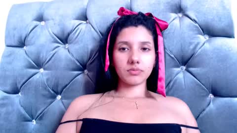 Snapshot of emili_riders chatting on 02.11.25 emili riders online show from 02.11.25