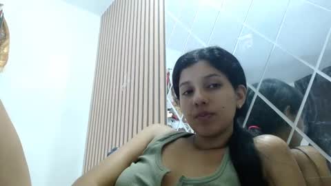 Snapshot of emili_riders chatting on 02.25.25 emili riders online show from 02.25.25