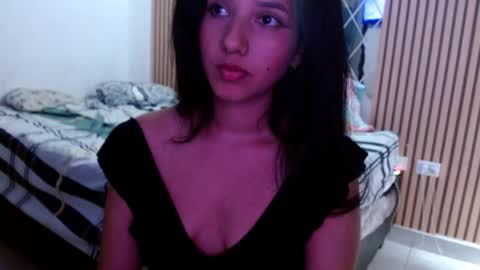 Snapshot of emili_riders chatting on 03.06.25 emili riders online show from 03.06.25