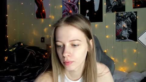 Snapshot of emili_sweet__ chatting on 02.12.25 emili_sweet__ online show from 02.12.25