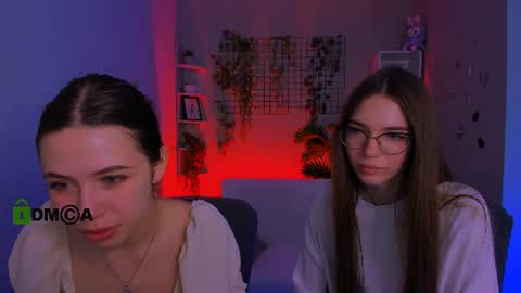 Snapshot of emilia_fly chatting on 07.16.26 Emi online show from 07.16.26