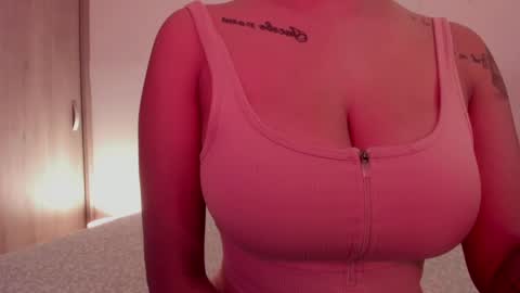 Emilia Big Boobs online show from 01.15.25