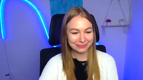 Snapshot of emilia_ilia chatting on 10.26.25 Emilia online show from 10.26.25