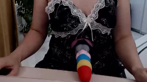 Emilia loki online show from 11.02.25