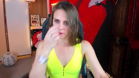 Emilia Bedy online show from 11.19.25