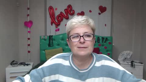 Snapshot of emiliagree chatting on 10.07.25 EmiliaGree online show from 10.07.25