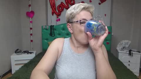 Snapshot of emiliagree chatting on 10.13.25 EmiliaGree online show from 10.13.25