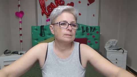 Snapshot of emiliagree chatting on 10.14.25 EmiliaGree online show from 10.14.25