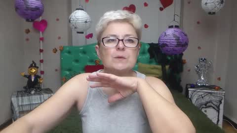 Snapshot of emiliagree chatting on 11.03.25 EmiliaGree online show from 11.03.25