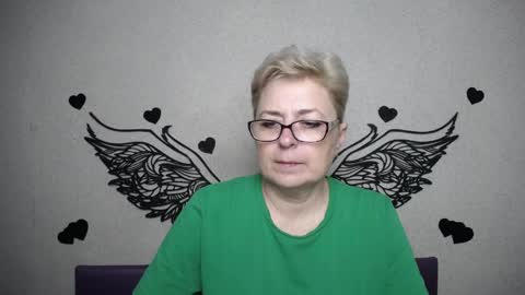 Snapshot of emiliagree chatting on 03.31.26 EmiliaGree online show from 03.31.26