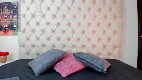 emilieandblake online show from 03.04.26