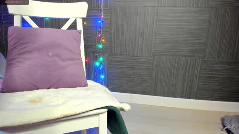 Emiliya online show from 12.29.24