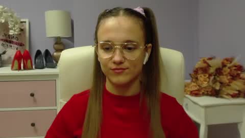 Snapshot of emilly_lust99 chatting on 12.03.24 Emilly online show from 12.03.24