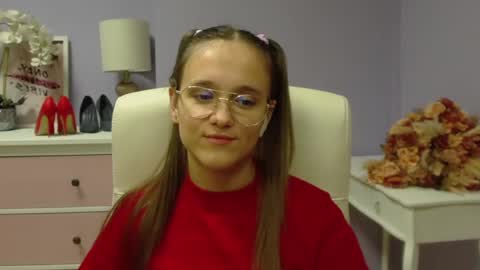 Snapshot of emilly_lust99 chatting on 12.03.24 Emilly online show from 12.03.24