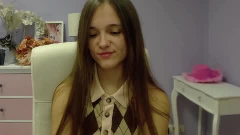 Snapshot of emilly_lust99 chatting on 01.27.25 Emilly online show from 01.27.25