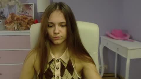 Snapshot of emilly_lust99 chatting on 03.12.25 Emilly online show from 03.12.25