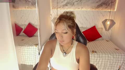 emilly_mell online show from 04.30.26
