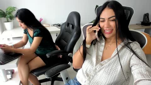 Snapshot of emillybrowm chatting on 11.11.25 Emilly online show from 11.11.25