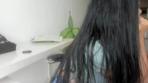 Snapshot of emillybrowm chatting on 05.04.26 Emilly online show from 05.04.26