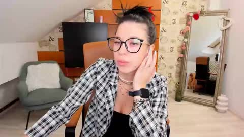 EmillyTaylor online show from 09.15.25