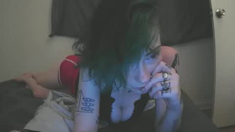 Emily Love online show from 10.05.25