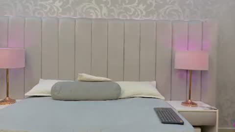 Snapshot of emily__stef chatting on 06.16.26 EMILY online show from 06.16.26